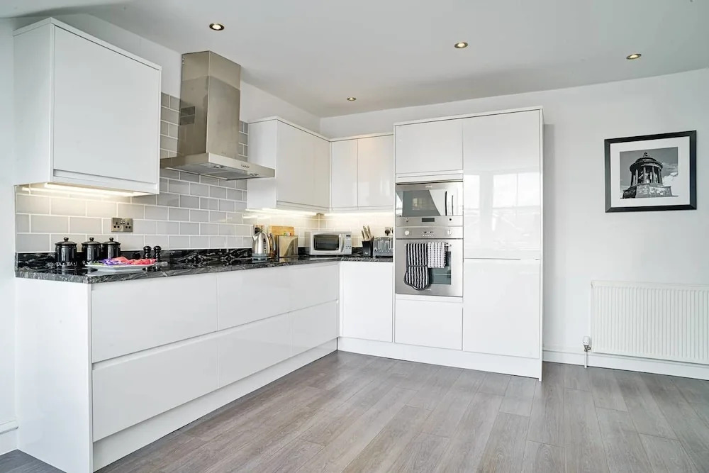 JOIVY Luxury George Street Apartments: Castle Suite