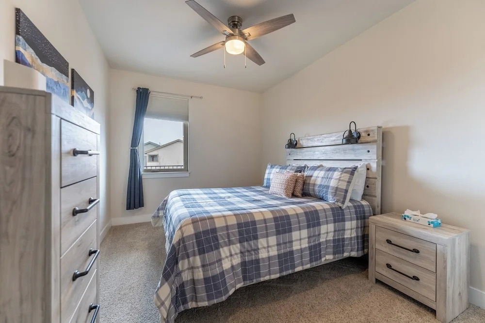 Sail Lofts #303