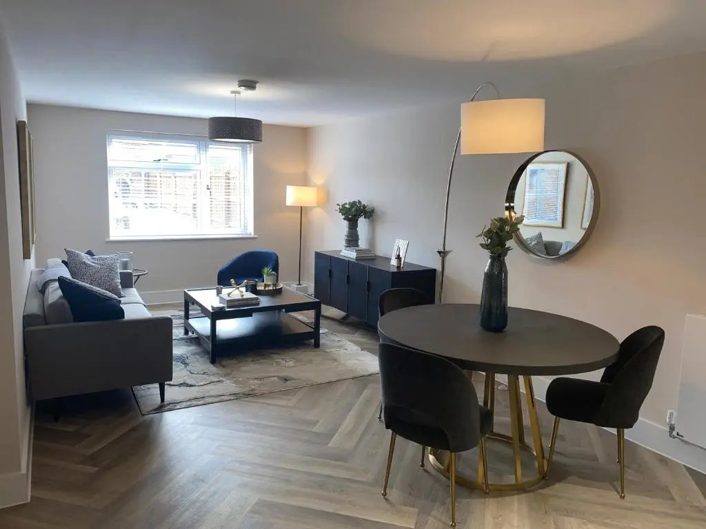 Roomotel - Sir Robert Peel Court