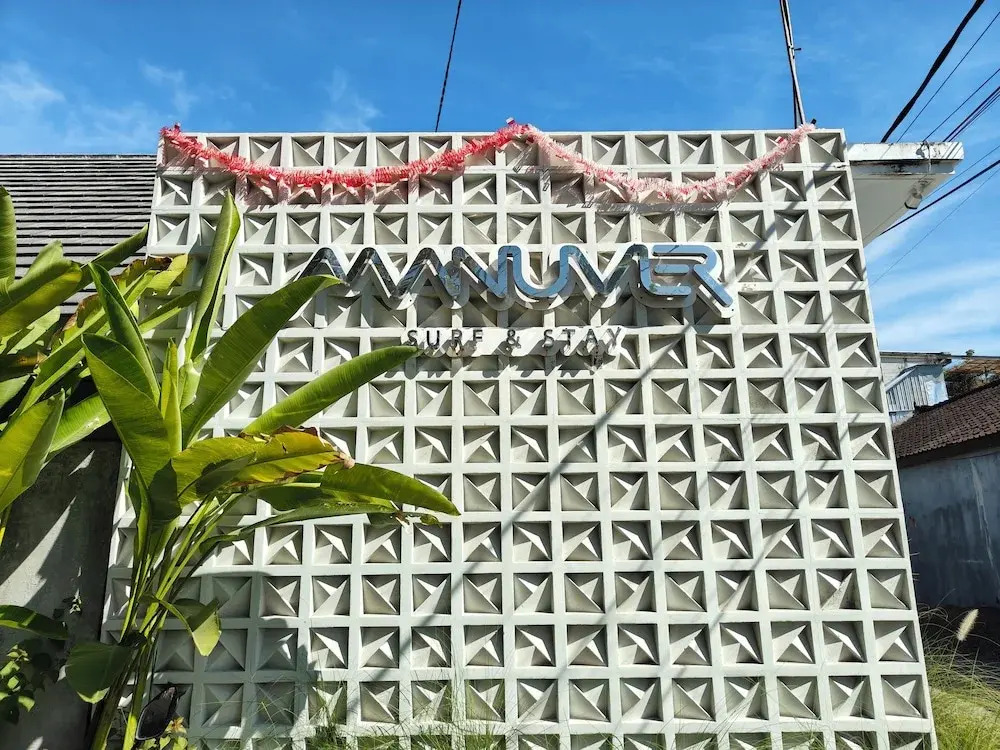 Manuver Surf and Stay Uluwatu Bali