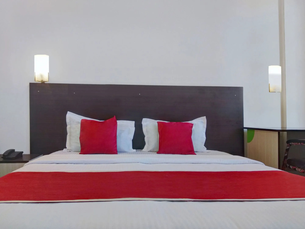 OYO 11683 Hotel YMCA