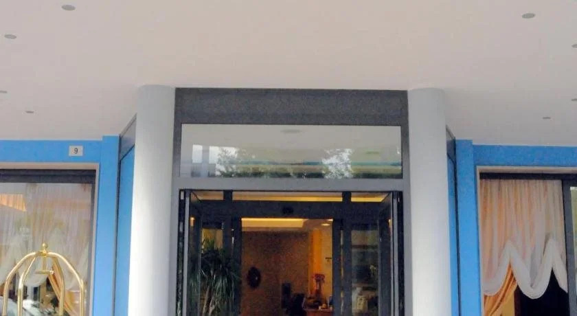 Hotel Crystal