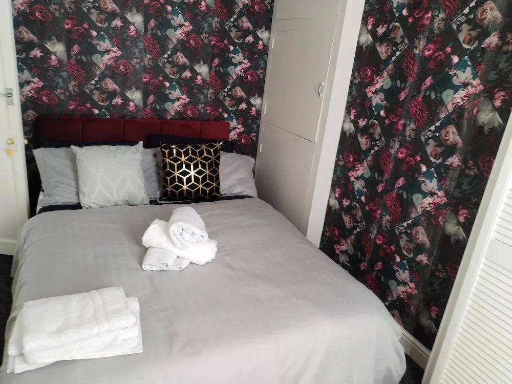 Comfortable 4-bed House in Hucknall, Nottingham