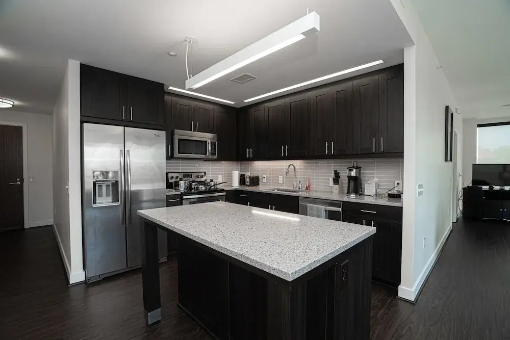 SoBe Belmont St Apartments