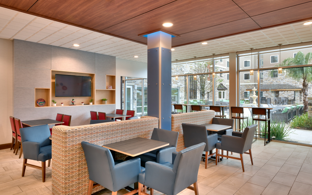 Holiday Inn Express & Suites - Gainesville I-75 by IHG