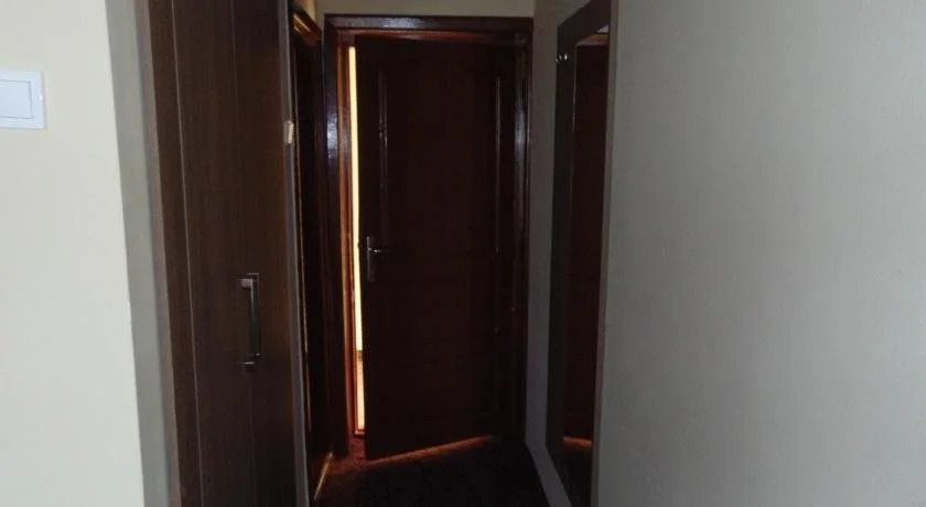 Hotel Holiday