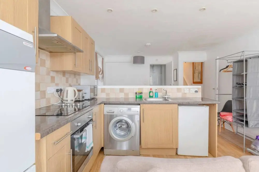 Studio W/private Patio Heart of Brixton, London!
