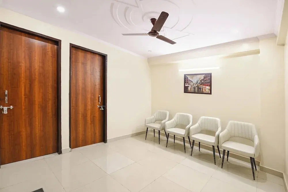 Fabhotel The King Residency
