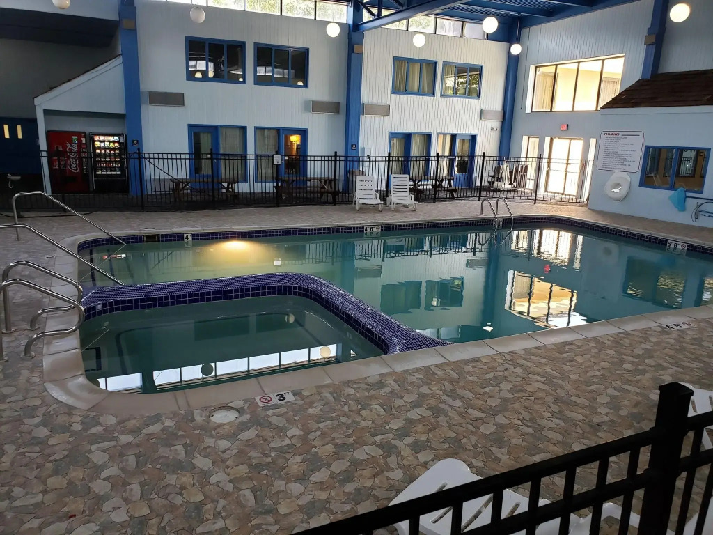 A Victory Hotel & Suites