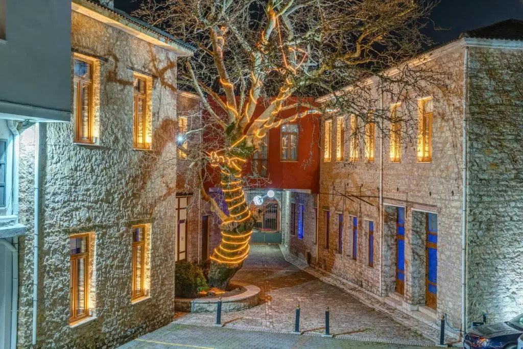 Alexios Luxury Hotel