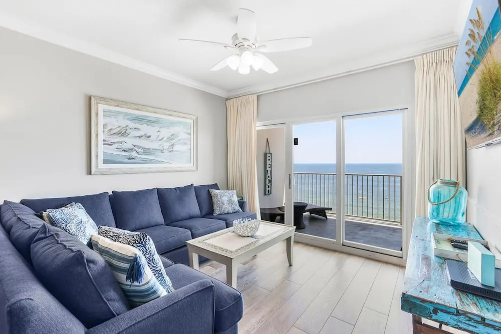 Seawind 1208 Beach Front Zero Entry Pool