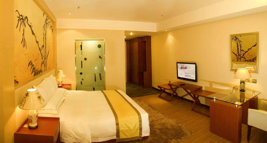 J-Hotel
