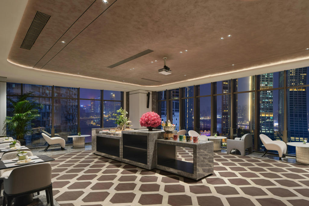 voco Chongqing Chaotianmen by IHG