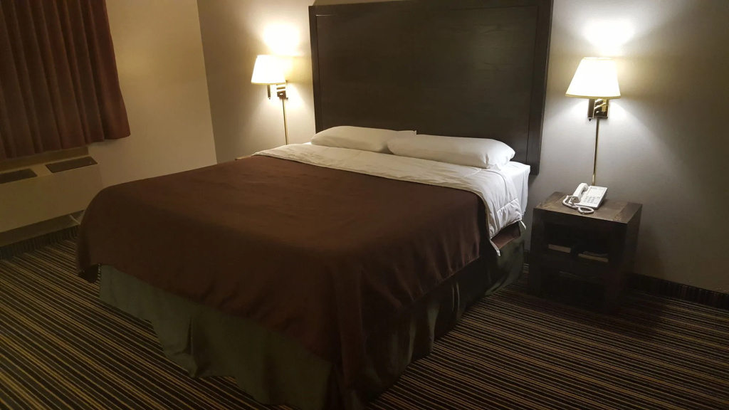 Woodfield Inn and Suites
