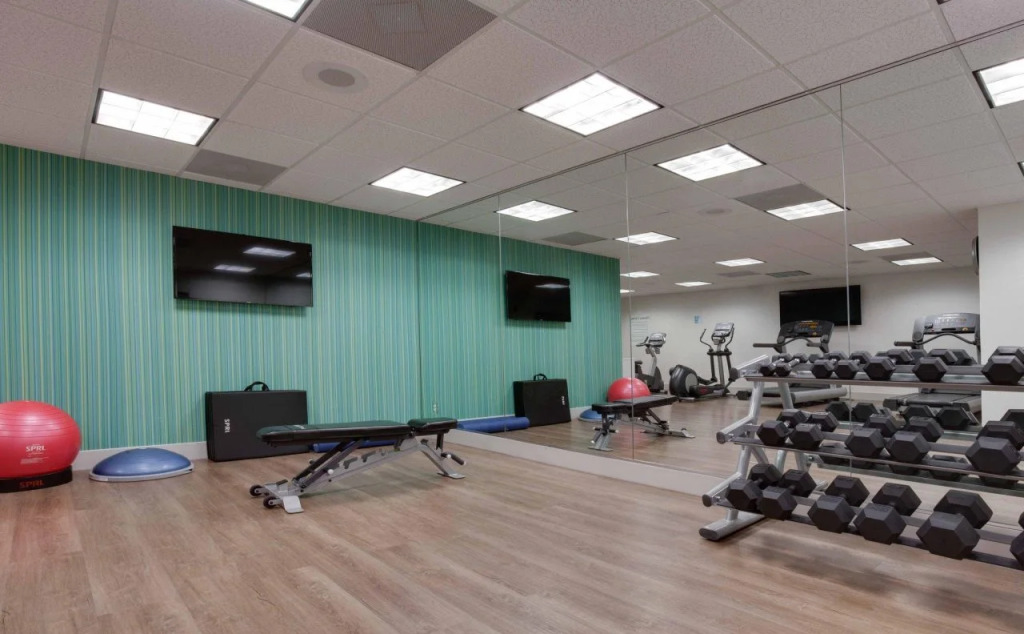 Holiday Inn Express & Suites Orlando International Airport by IHG