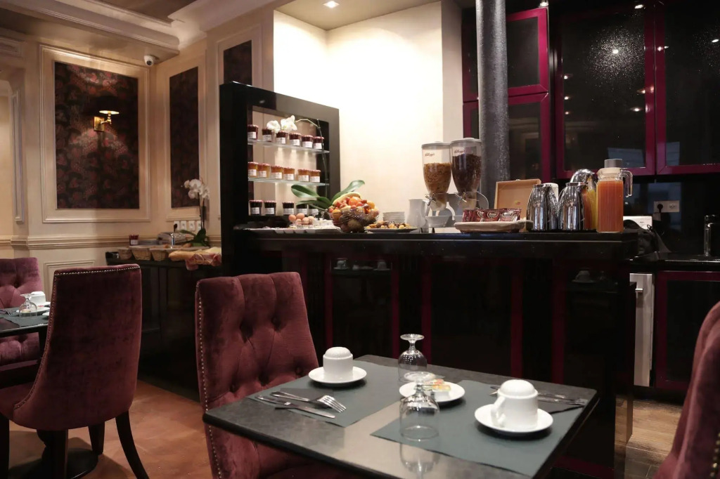 Hotel Boronali