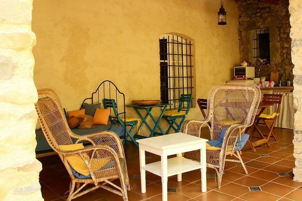 Le Moulin de la Viorne, gîte avec piscine au cœur de la nature en Haute-Provence