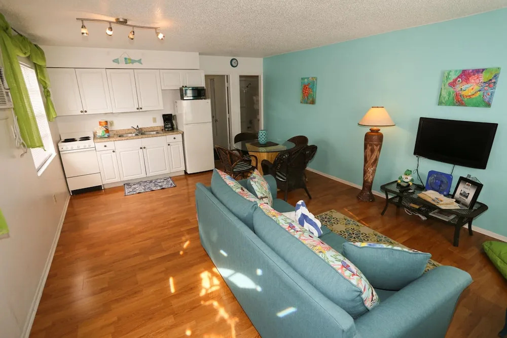 5583 Estero Villa 1 Deep Sea Dive