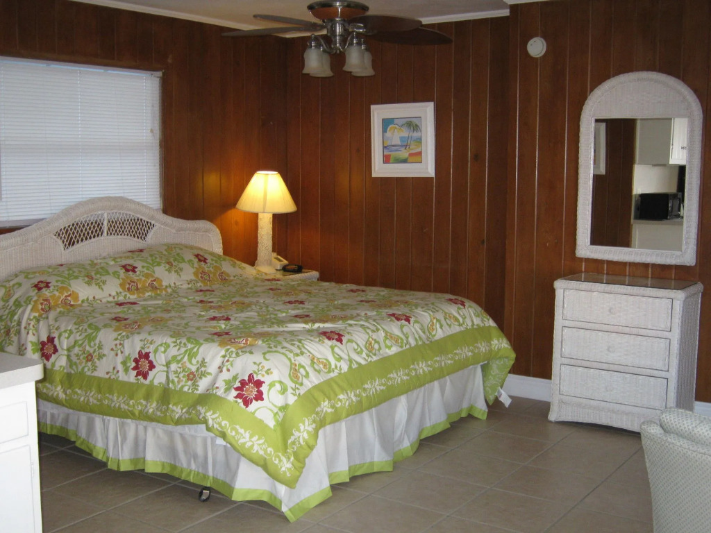The Holiday Court Villas and Suites