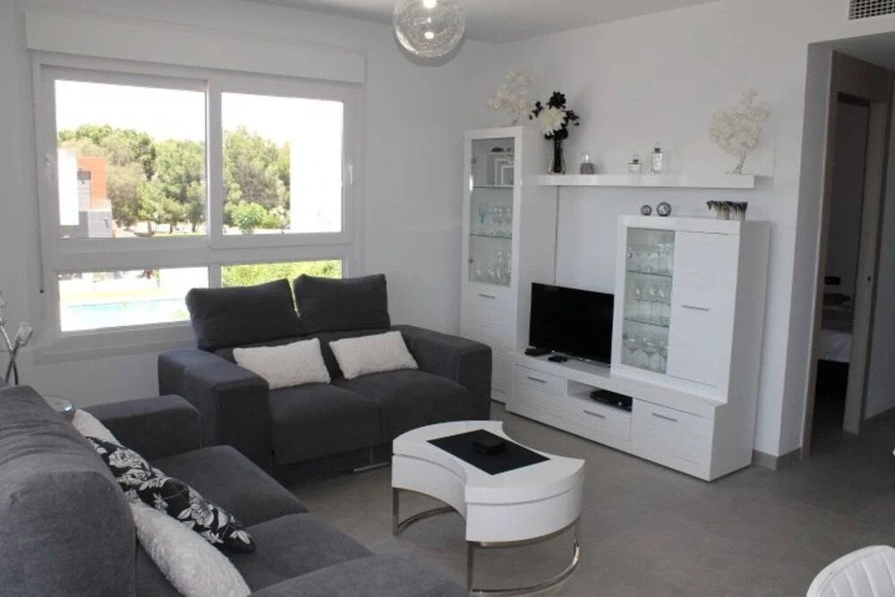 LA Fuente 3 Bedroom Apartment With Comm Pool
