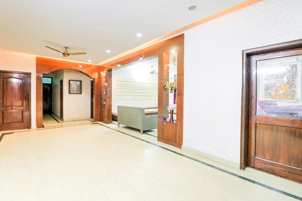 OYO DTT030 Classy Inn
