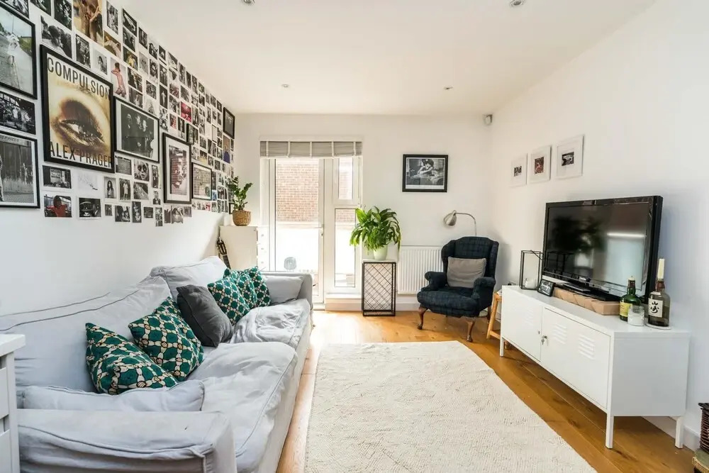 Contemporary 2BD Flat With Balcony - Hackney Downs