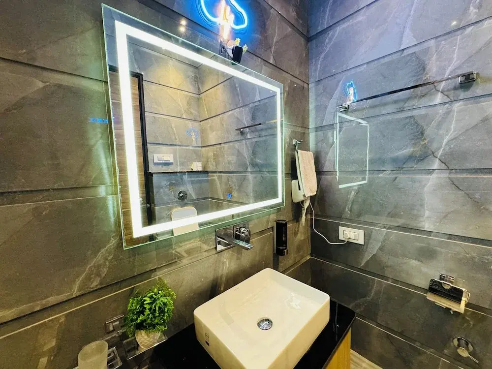 HolidayVilla - 1st Japanese Pod, Rooms & Suites - Green Avenue Amritsar