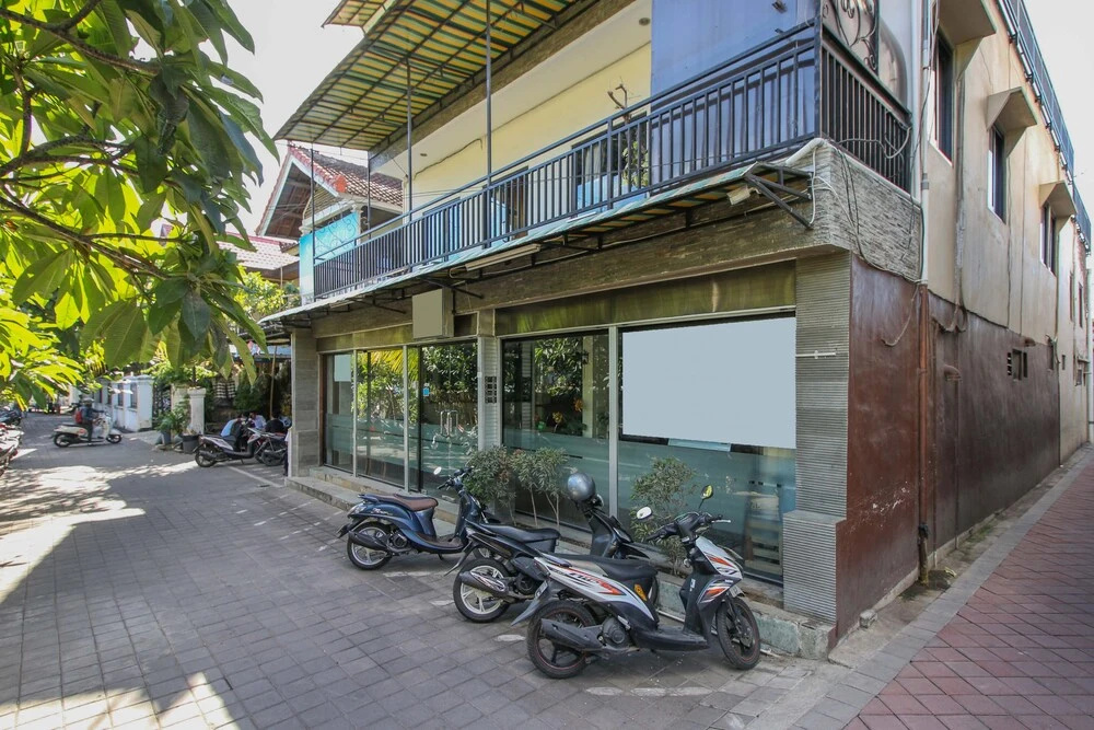 Airy Bandara Ngurah Rai Kakatua 7 Kuta Bali
