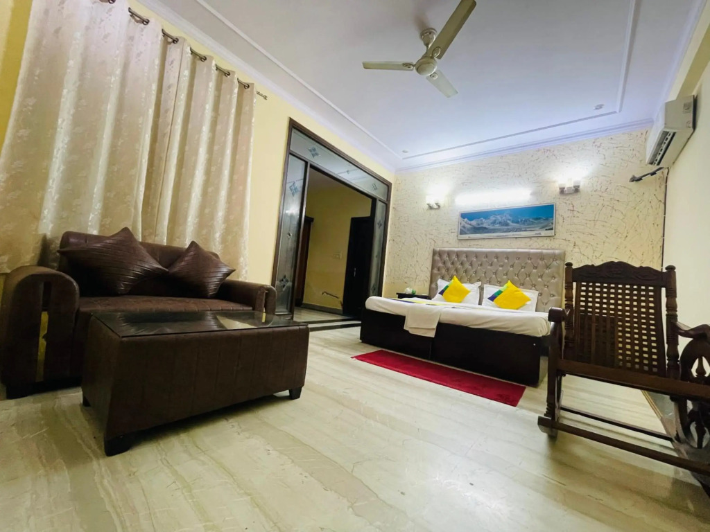 Hotel Comfort INN