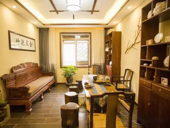 Fuxian Lake Liyuan Inn