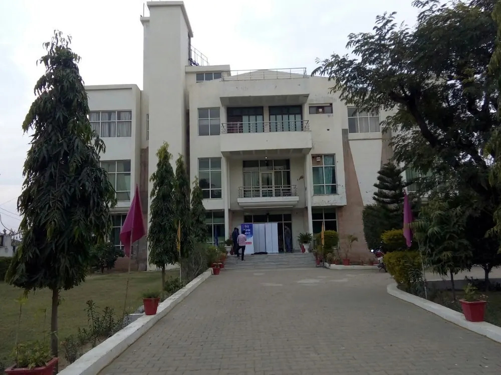 Antarikash Hotel