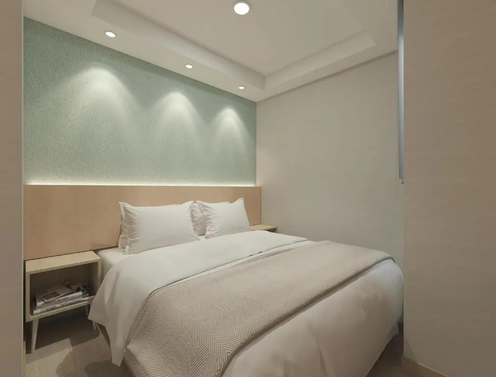 Eightin Hotel Sudirman Jakarta