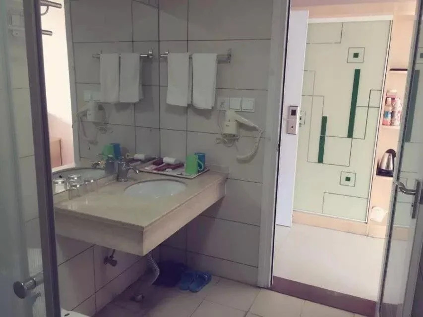 Wanhao Bussiness Hotel Siyang