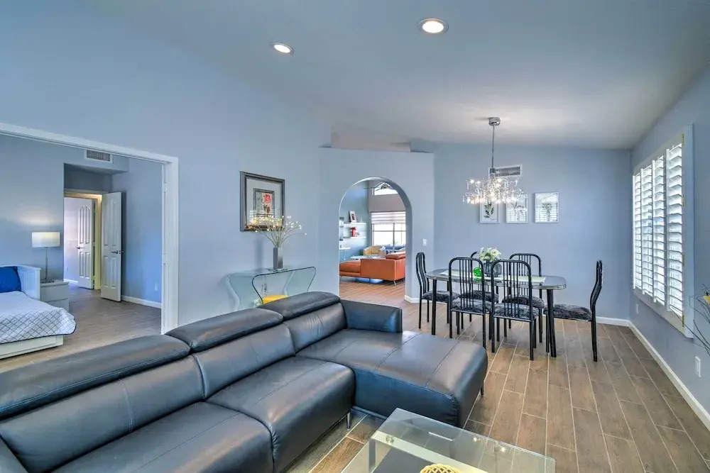 Private Patio, Gas Grill: Stylish Phoenix Home!