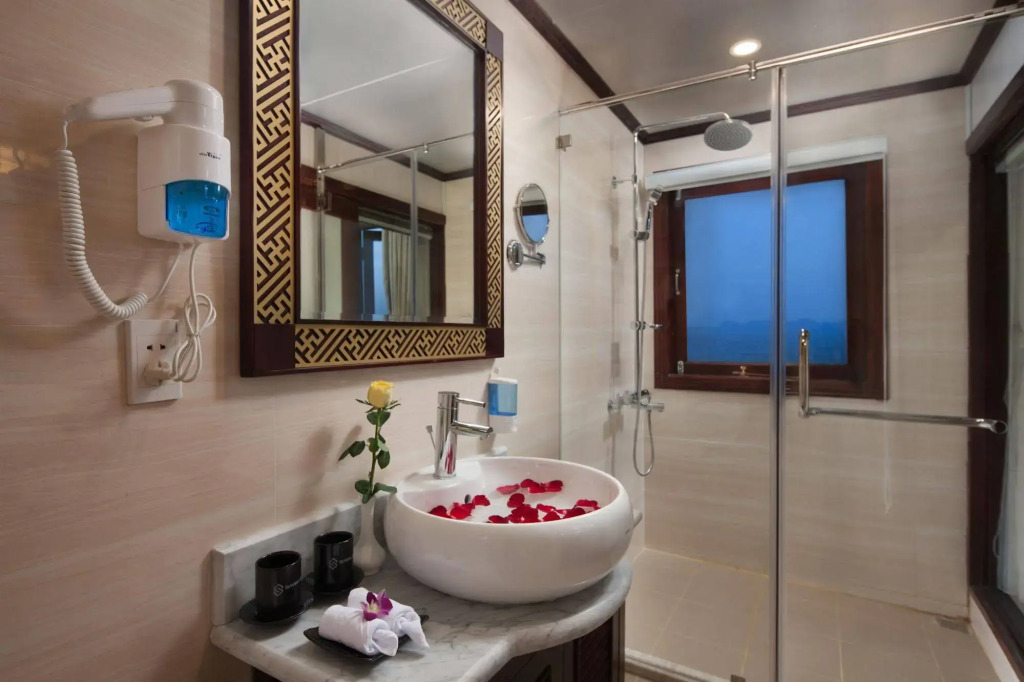 Halong Sapphire Cruises