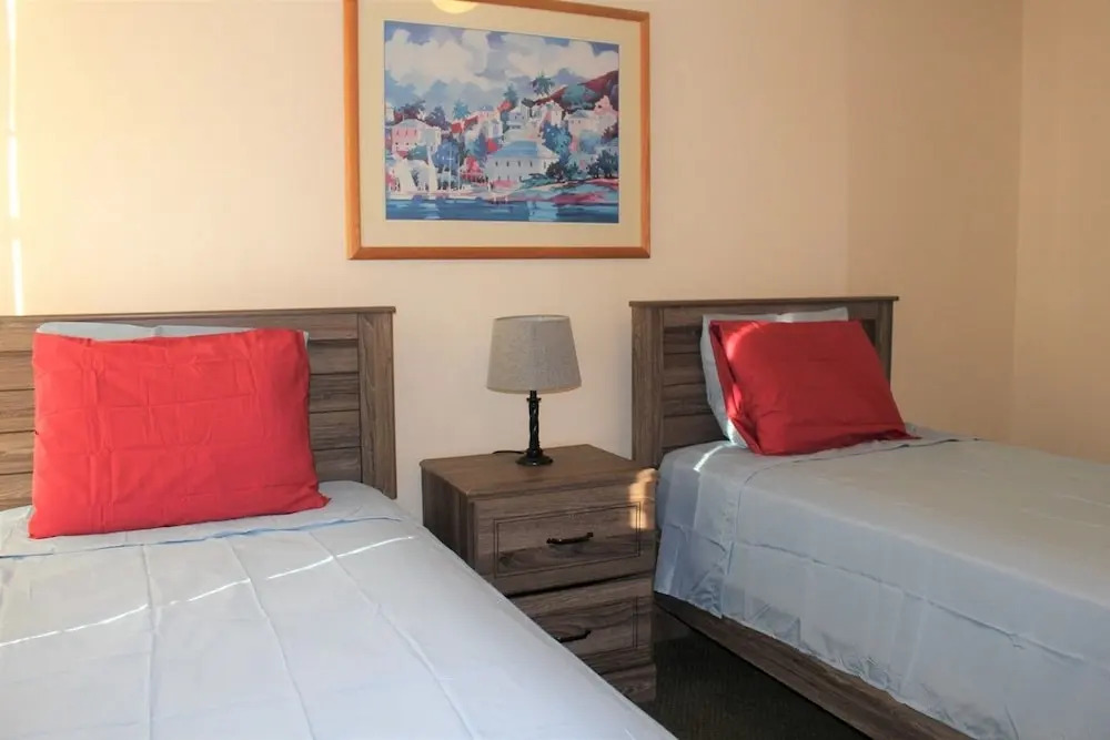 Cozy 2 Bedroom Condo Near Disney by Dreams VR