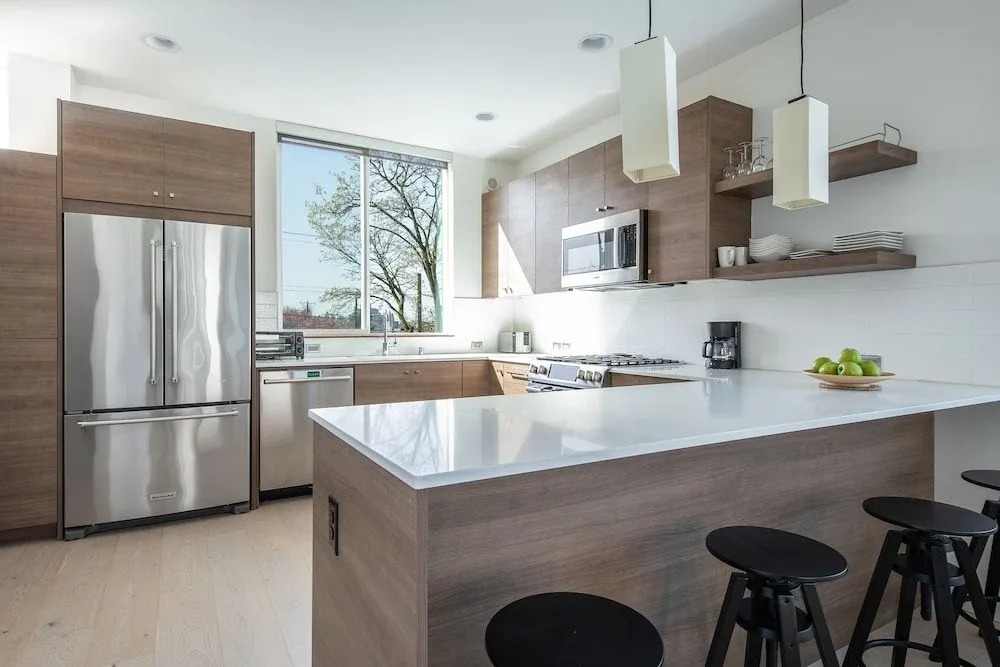 Hosteeva Modern Townhome w Rooftop