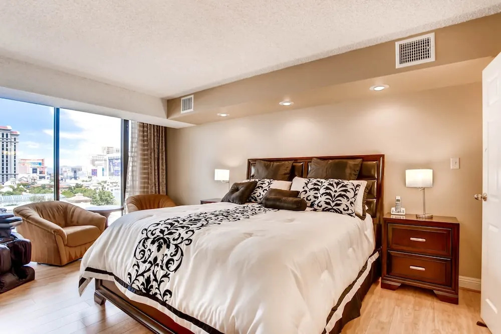 Suites at Jockey Club
