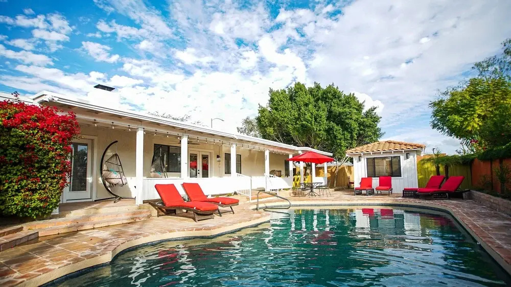 Heated Pool, Spa, & Garage! Near Kierland, shopping, dinning, & Scottsdale Quarter by RedAwning