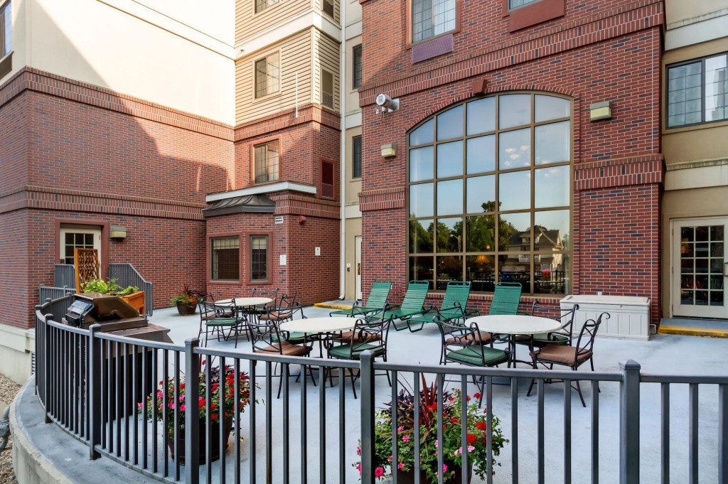 Aspen Suites - Rochester