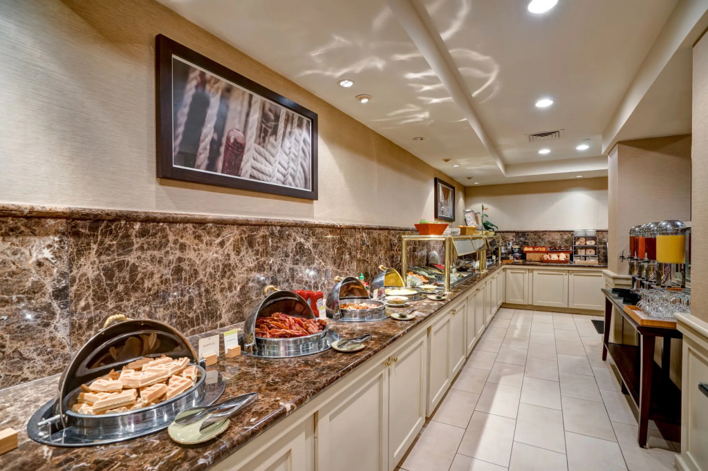DoubleTree by Hilton Downtown Wilmington - Legal District