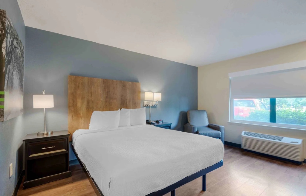 Extended Stay America Select Suites - Charlotte - University Place