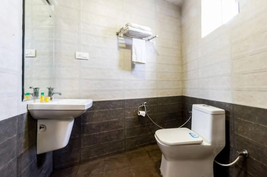 FabHotel Sholas Residency I - Nr Government Rose Garden