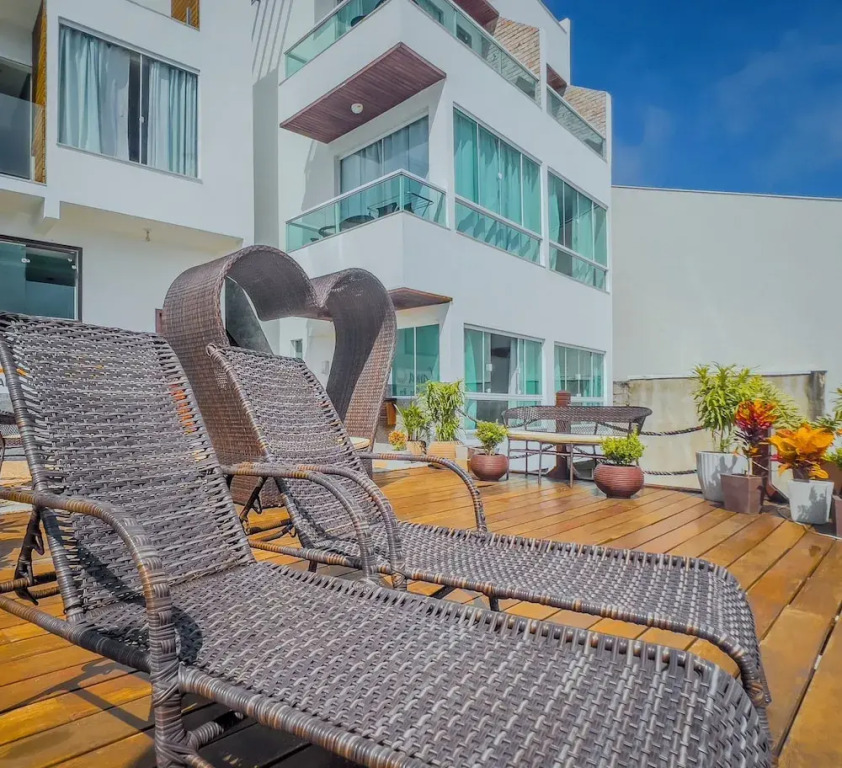 Luxo e Praia Exclusiva para Casal
