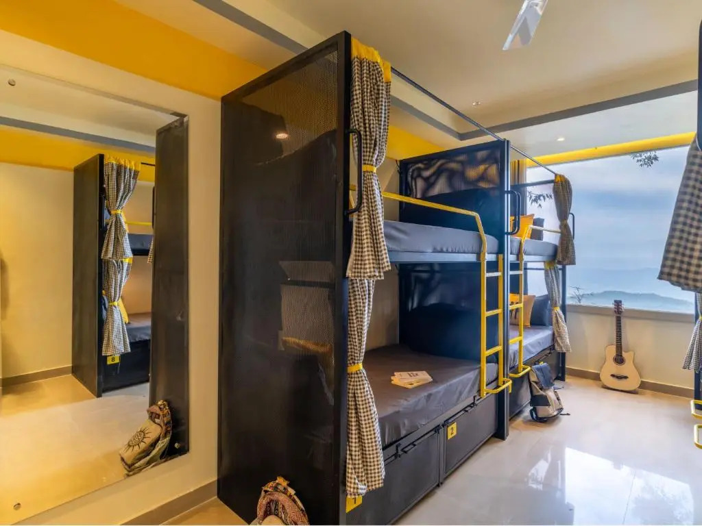 The Hosteller Dalhousie, Mall Road