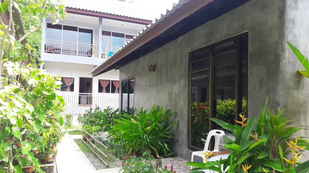 Maehaad Garden Inn