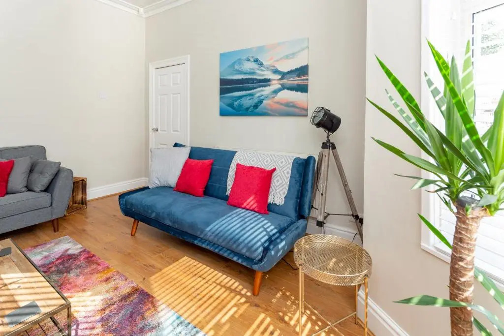 Watford House - Air Host & Stay - 3 Bedroom Period House