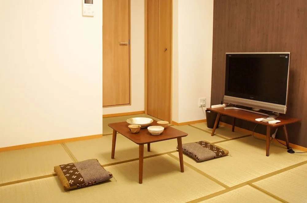 Tiara Court West apartment