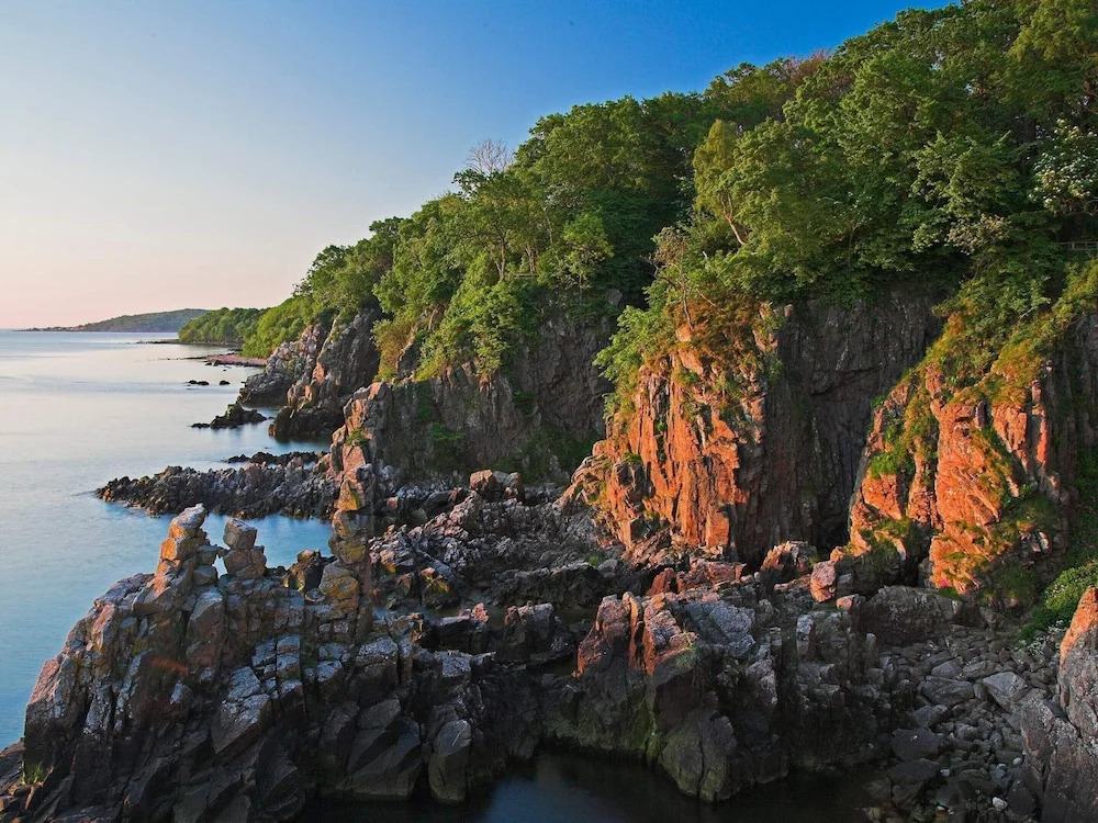 Premium sea-view apartment in Gudhjem