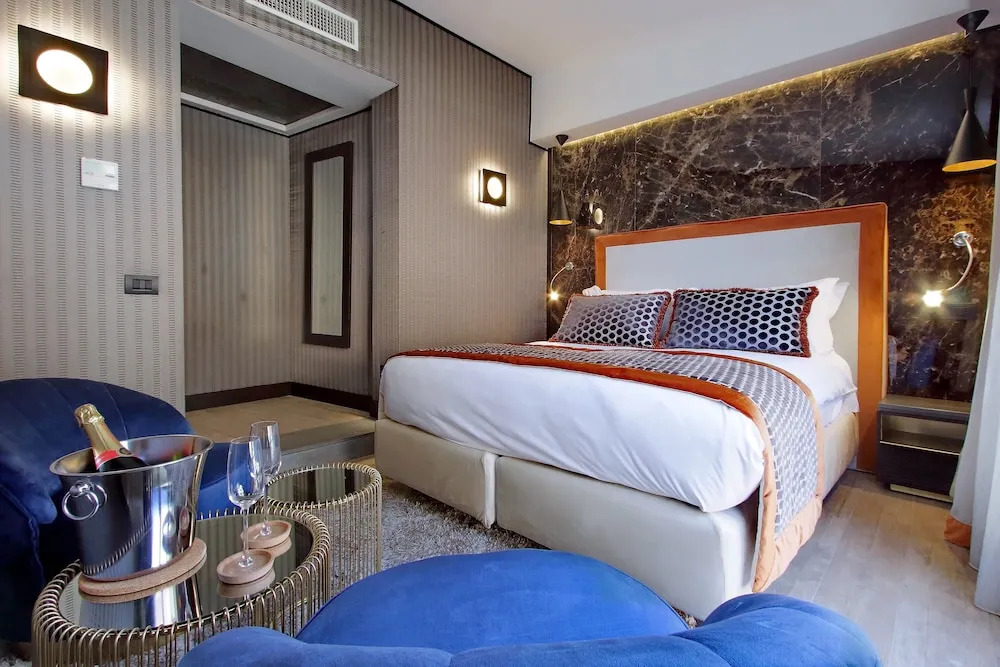 Fellini Design Suites